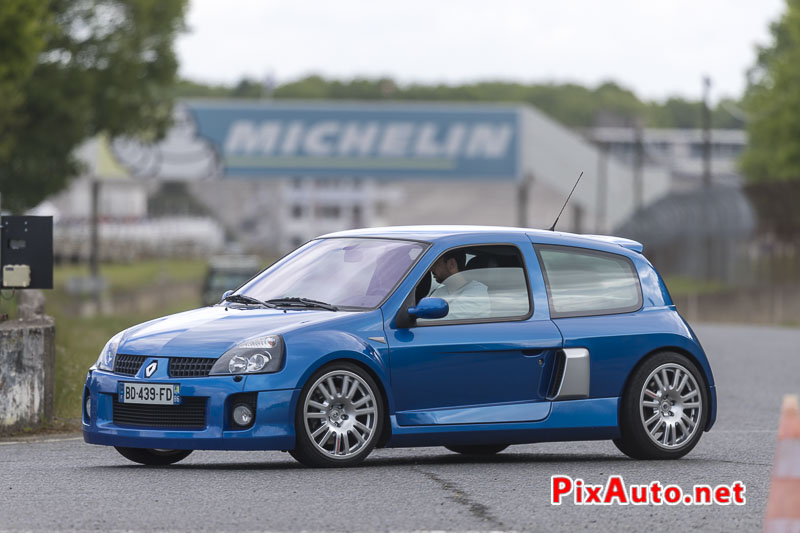 Les Collectionneurs Ont Du Coeur, Clio V6 Bleu