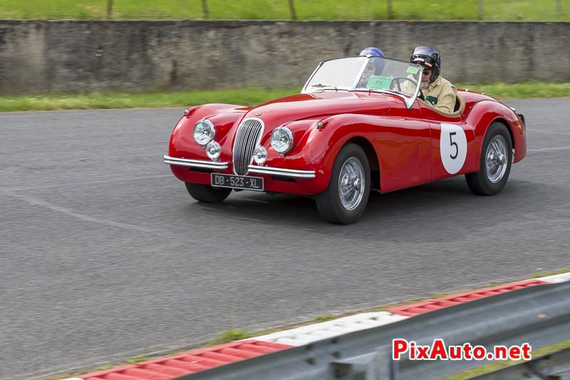 Les Collectionneurs Ont Du Coeur, Jaguar XK Roadster