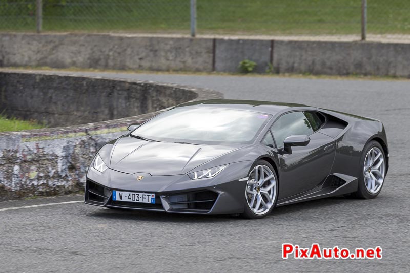 Les Collectionneurs Ont Du Coeur, Lamborghini Huracan Aux Deux Ponts