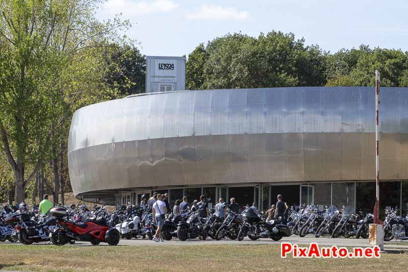 1er US Motor Show, Partere de Motos Au 1924