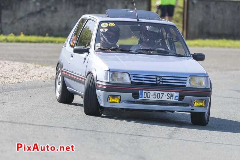 Youngtimers Festival, Peugeot 205 Gti en Derapage