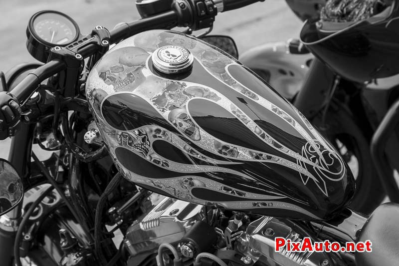 Car Show By Majestics Paris, Flaming Reservoir Harley-Davidson