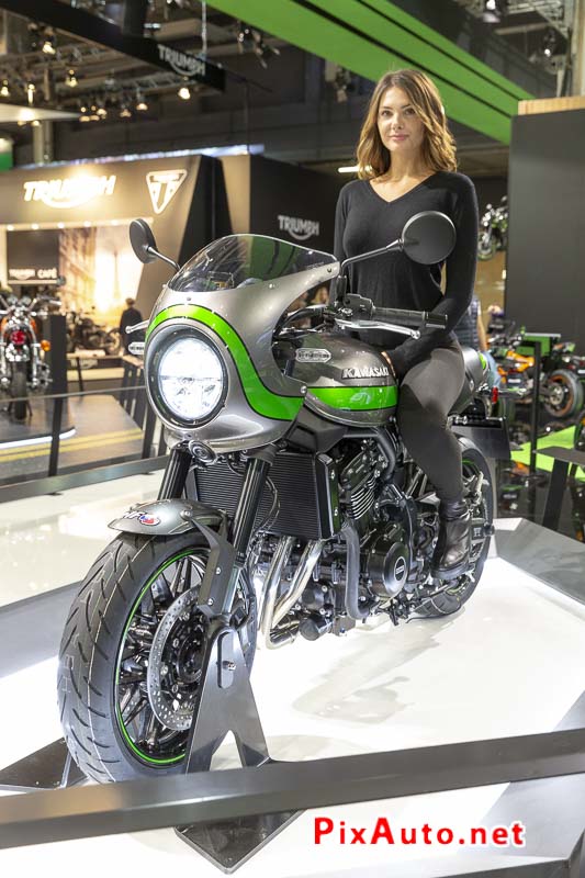 Mondial De L'Auto Et De La Moto, Kawa Z900rs et Hotesse