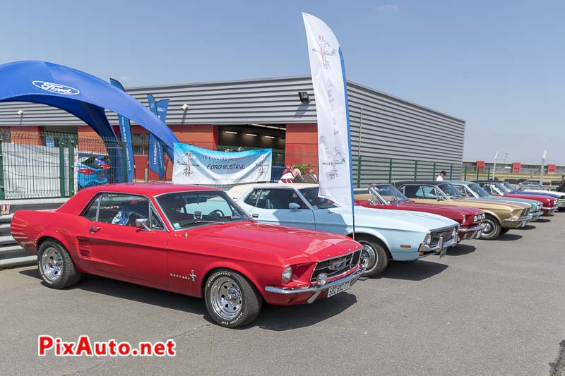 10e Mustang Nats, Mustang Coupe Rouge