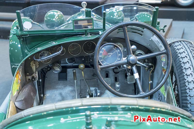 Salon-Retromobile, Alfa Romeo 8c 2300 Monza tableau de bord