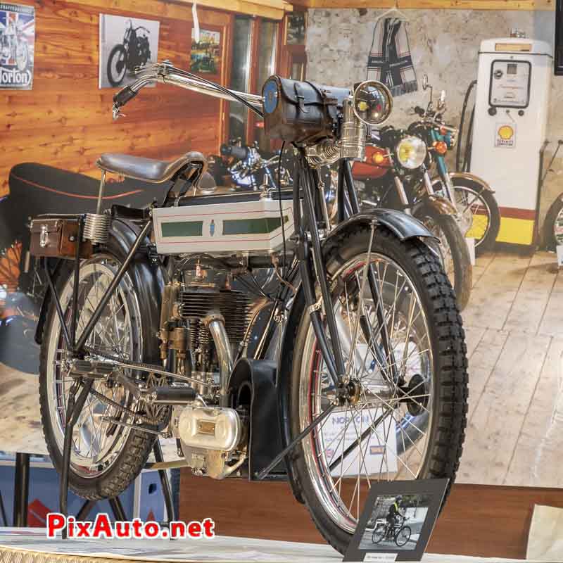 Salon Moto Legende, Triumph 500 1911