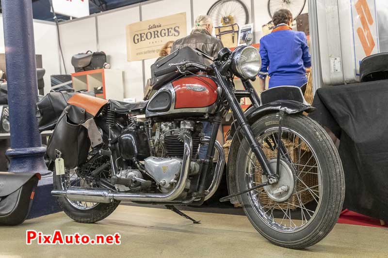 Salon Moto Legende, Triumph Equipee par Georges