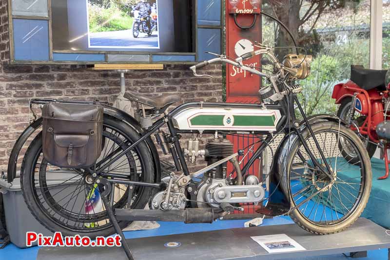 Salon Moto Legende, Triumph Type H 1916