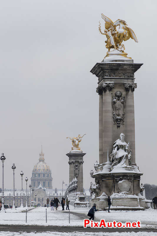 Vente-Bonhams-Grand-Palais, Pont Alexandre 3 Enneigee