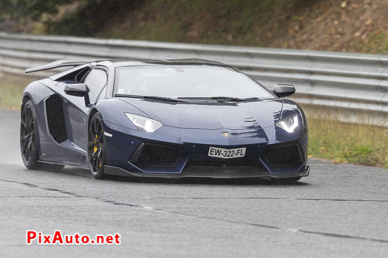 Autodrome Italian Meeting, Lamborghini Aventador Bleu