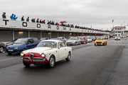 Autodrome Italian Meeting 2019, alfa Romeo devant les stands