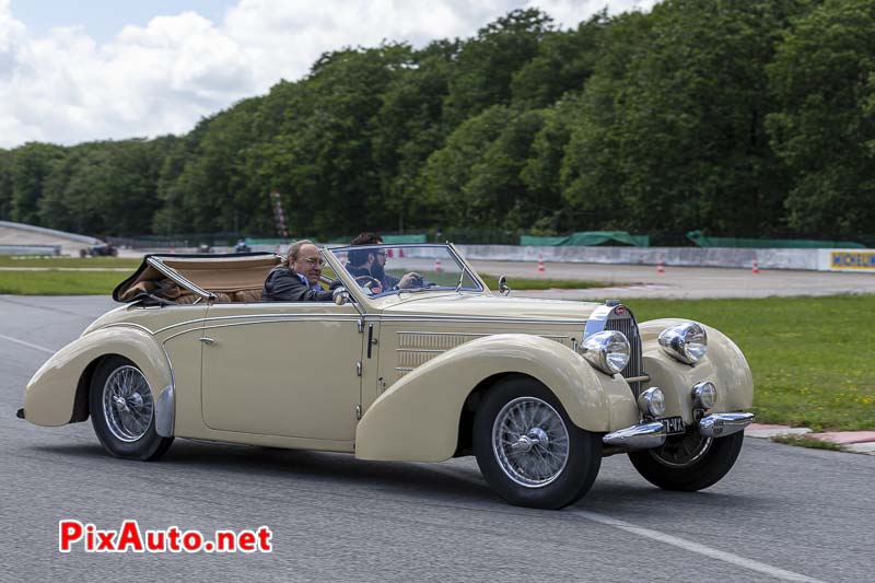 Liberté, Egalité, Roulez !, Bugatti Type 57 Cabriolet