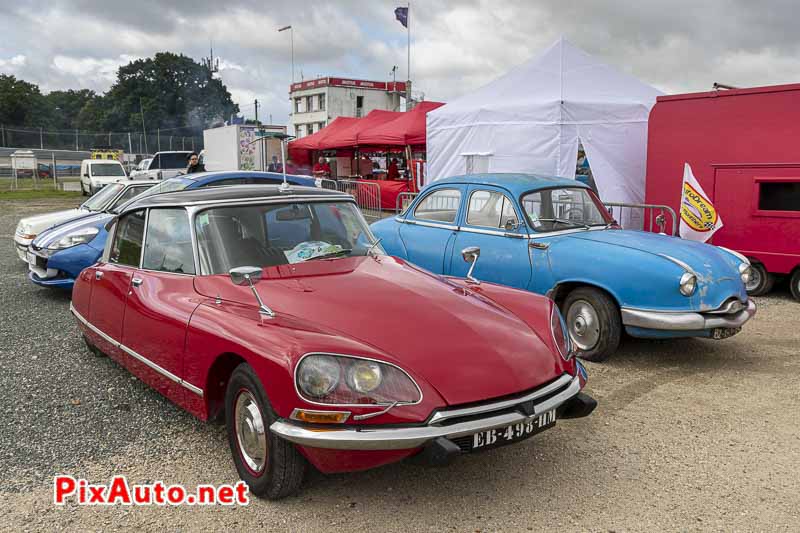 Liberté, Egalité, Roulez !, Citroën DS et Panhard Dyna Z