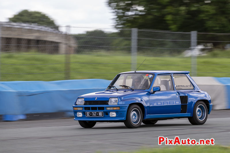 Liberté, Egalité, Roulez !, Renault 5 Turbo Bleu