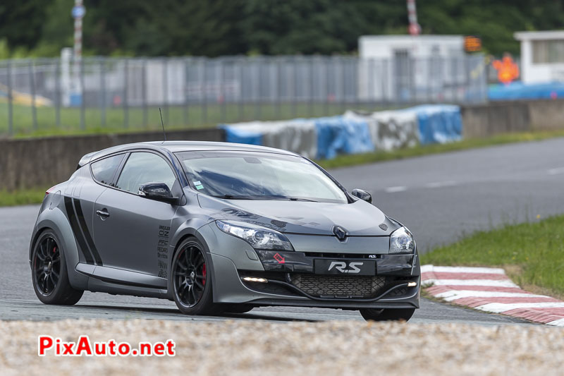 Liberté, Egalité, Roulez !, Renault Megane Rs