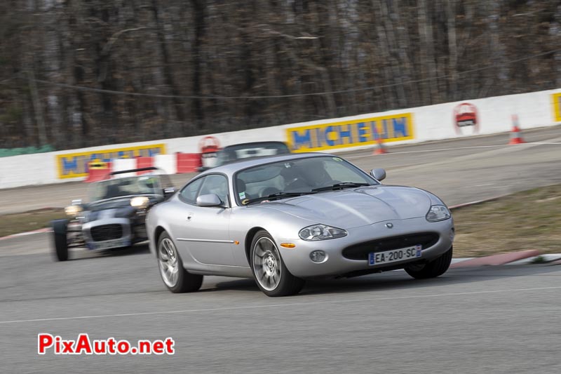 God-Save-the-Car 2019, Jaguar Xk8 Dans la Chicane Nord