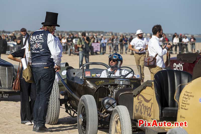 Normandy Beach Race, A Chacun son Couvre-chef