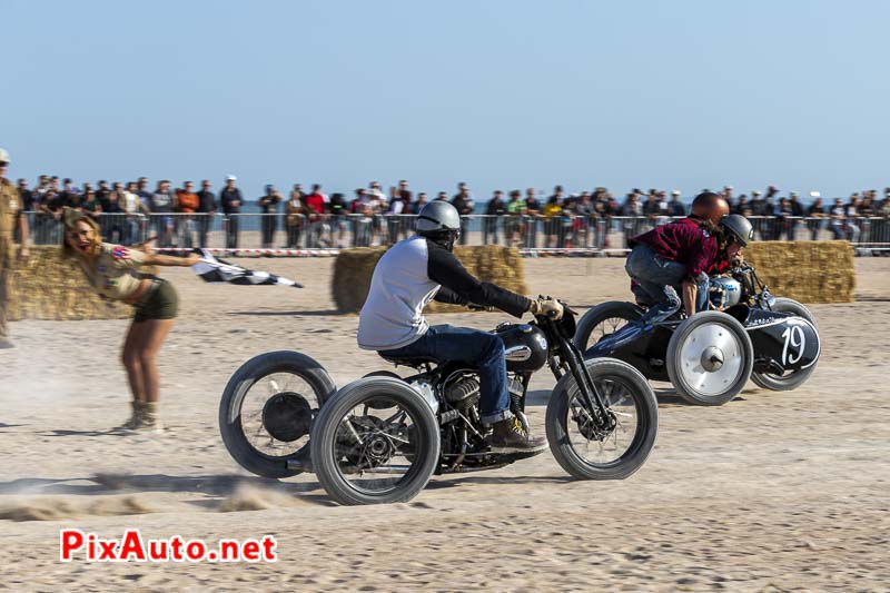 Normandy Beach Race, Trike Harley Contre Side-car Bsa