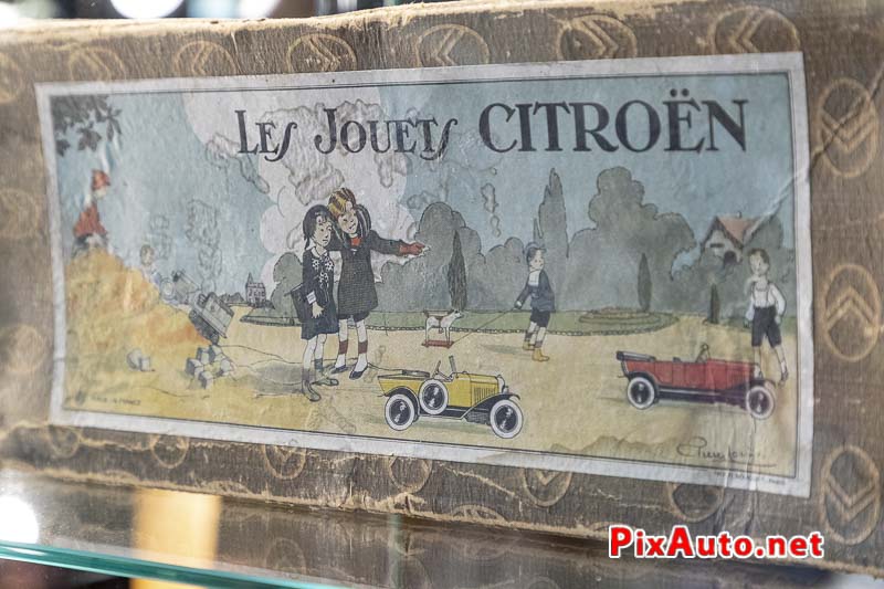 44e Salon Retromobile, les Jouets Citroen