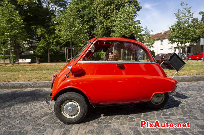 Traversee de Paris Estivale, BMW Isetta 300