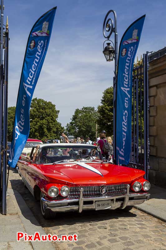 Traversee De Paris Estivale, Buick le Sabre