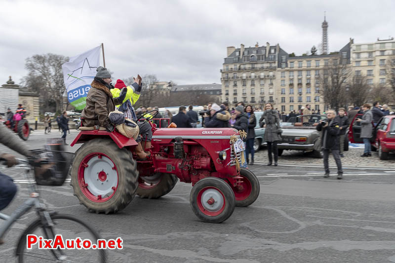 19e Traversee De Paris Hivernale, Tracteur Agricole Champion