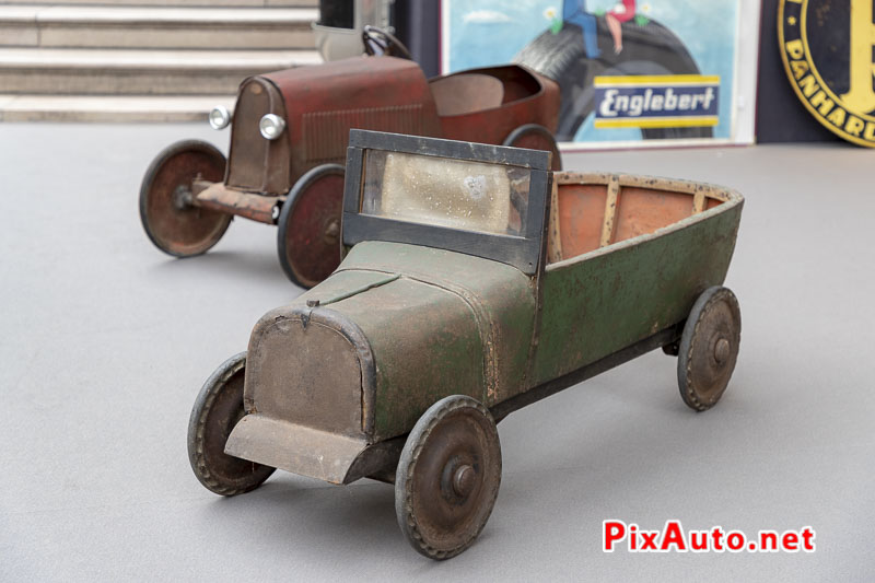 Vente Bonhams Retromobile, Voitures Pour Enfant