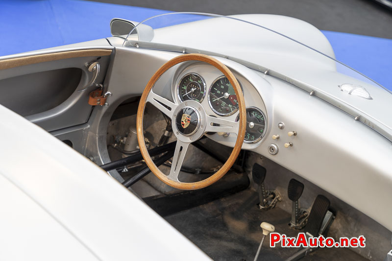 Vente RM Sotheby's Paris 2019, tableau de bord Porsche 550rs Spyder