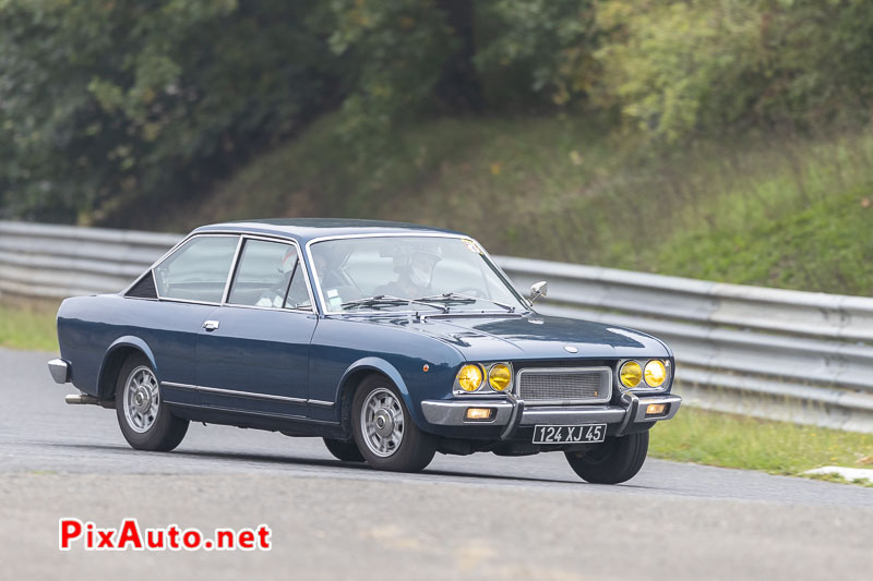 Fiat 124 Sport 1800 au 8e Italian Meeting