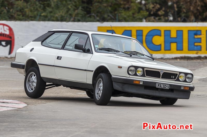 Lancia Beta HP Executive VX dans epingle nord de Montlhery