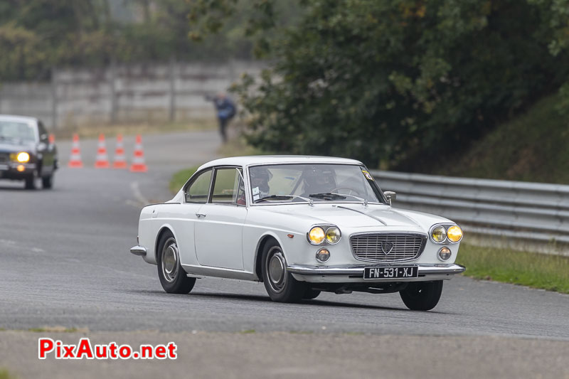 Lancia Flavia coupé sur le circuit de Linas-Montlhery