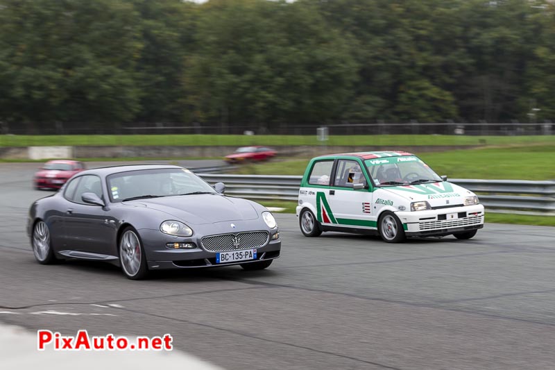 Maserati Gransport V8 et Fiat Cinquecento Alitalia