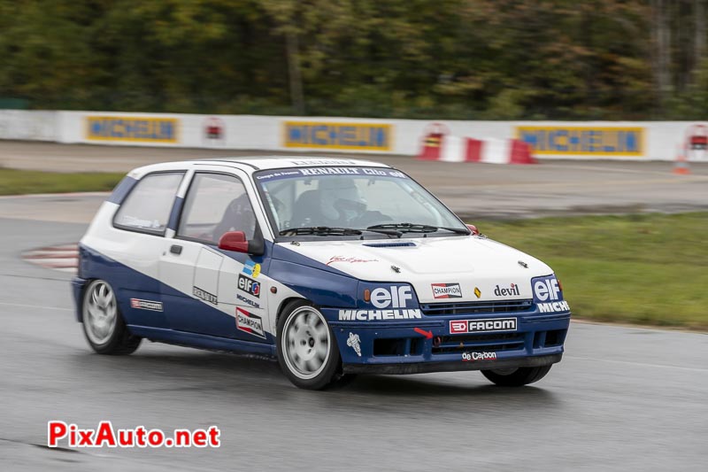 Renault Clio Cup dans la chicane Nord de l'Autodrome