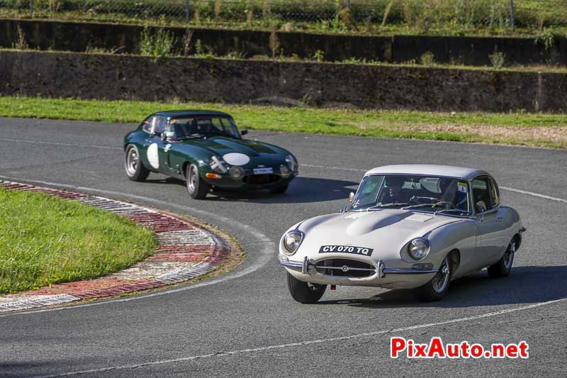 Jaguar E-type dans épinglée du Faye