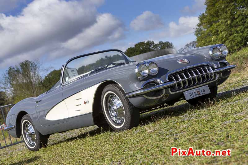 3e US Motor Show, Chevrolet Corvette C1 cabriolet Avant