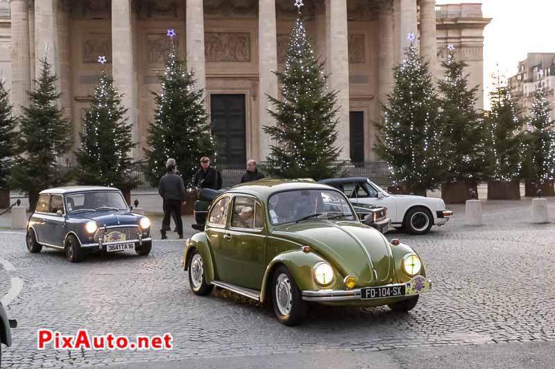 Traversee De Paris, Coccinelle Place du Pantheon