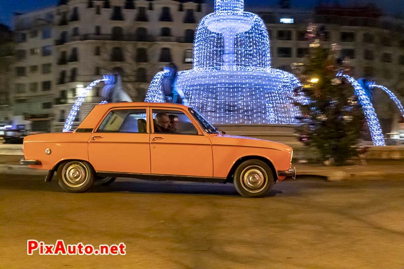 Traversee De Paris, Peugeot 304 Place Felix Eboue