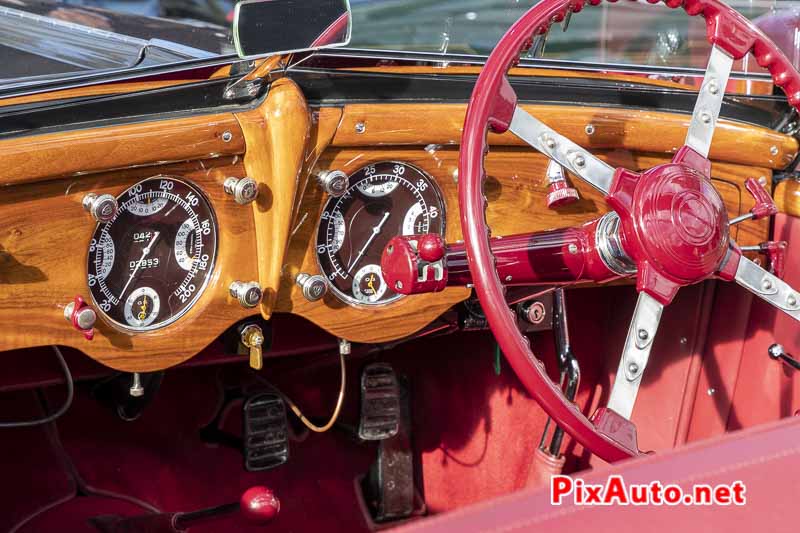 RM Sothebys Paris, tableau de bord Delahaye 135 Roadster