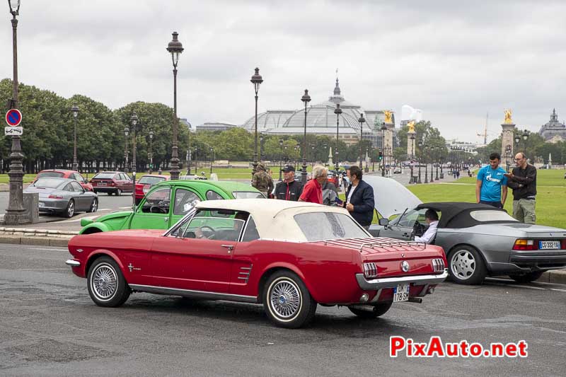 14e Traversee de Paris estivale, Ford Mustang Cabriolet