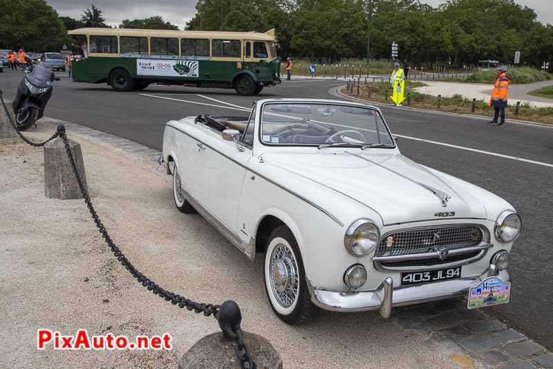 Traversee De Paris, Peugeot 403 Cabriolet